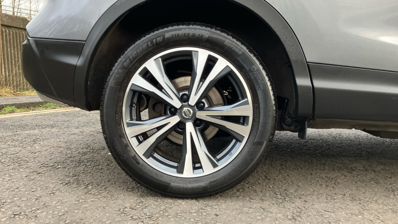 Nissan Qashqai 1.5 dCi N-Connecta 5dr Diesel Hatchback